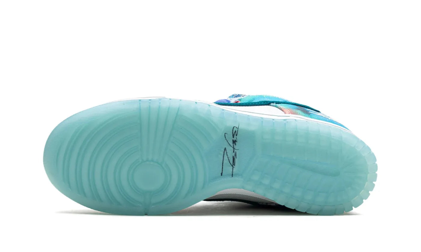 Nike SB Dunk Low "Futura Laboratories Bleached Aqua"