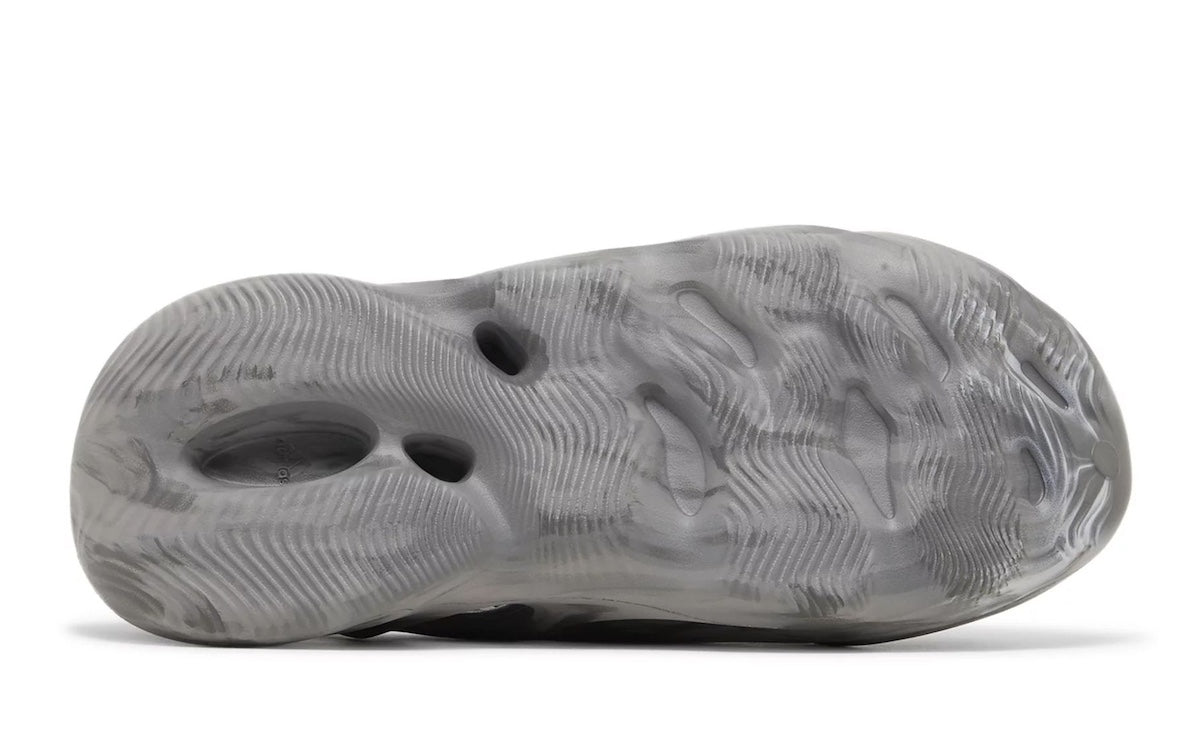 Adidas Yeezy Foam RNNR "MX Granite"
